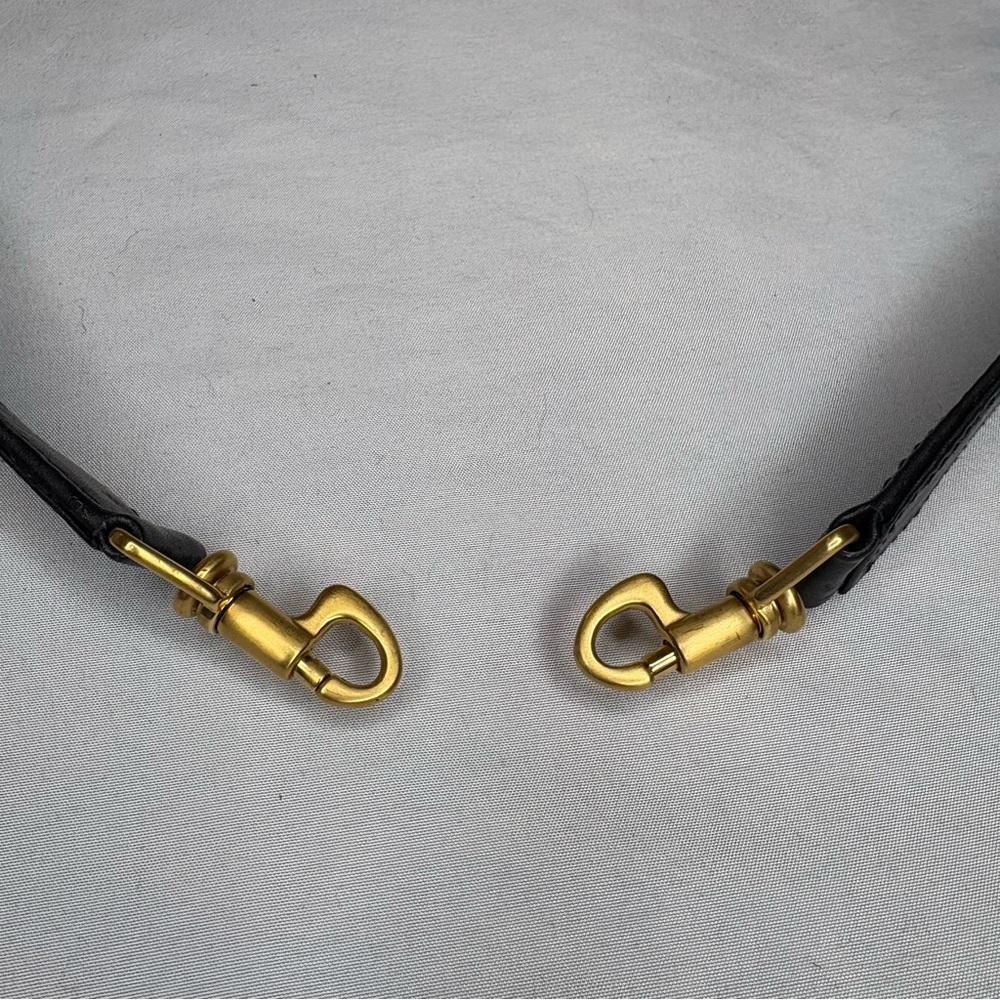 GUCCI Diana Black Strap EUC no flaws - Picture 3 of 6
